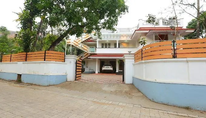 Essence Munnar Bed and Breakfast