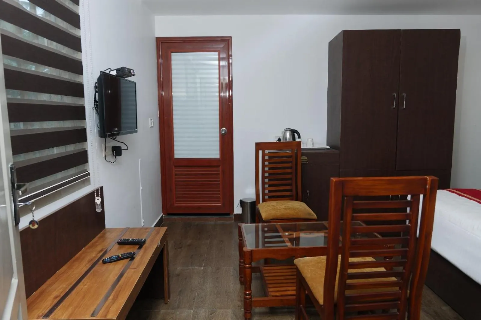 Essence Munnar Bed & Breakfast 0*,