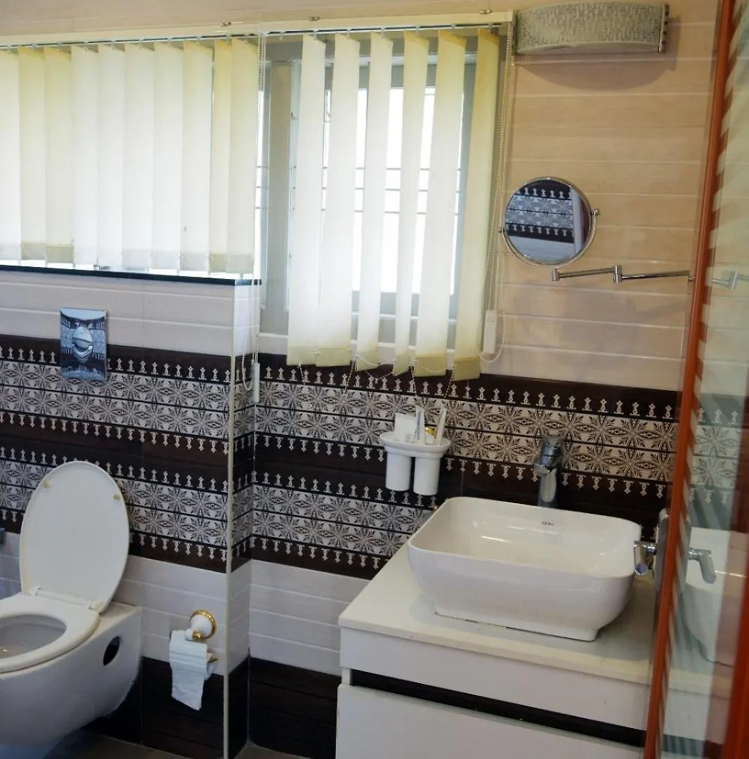 Essence Munnar Bed & Breakfast