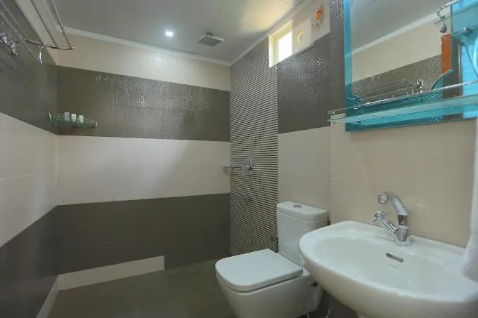 Essence Munnar Bed & Breakfast